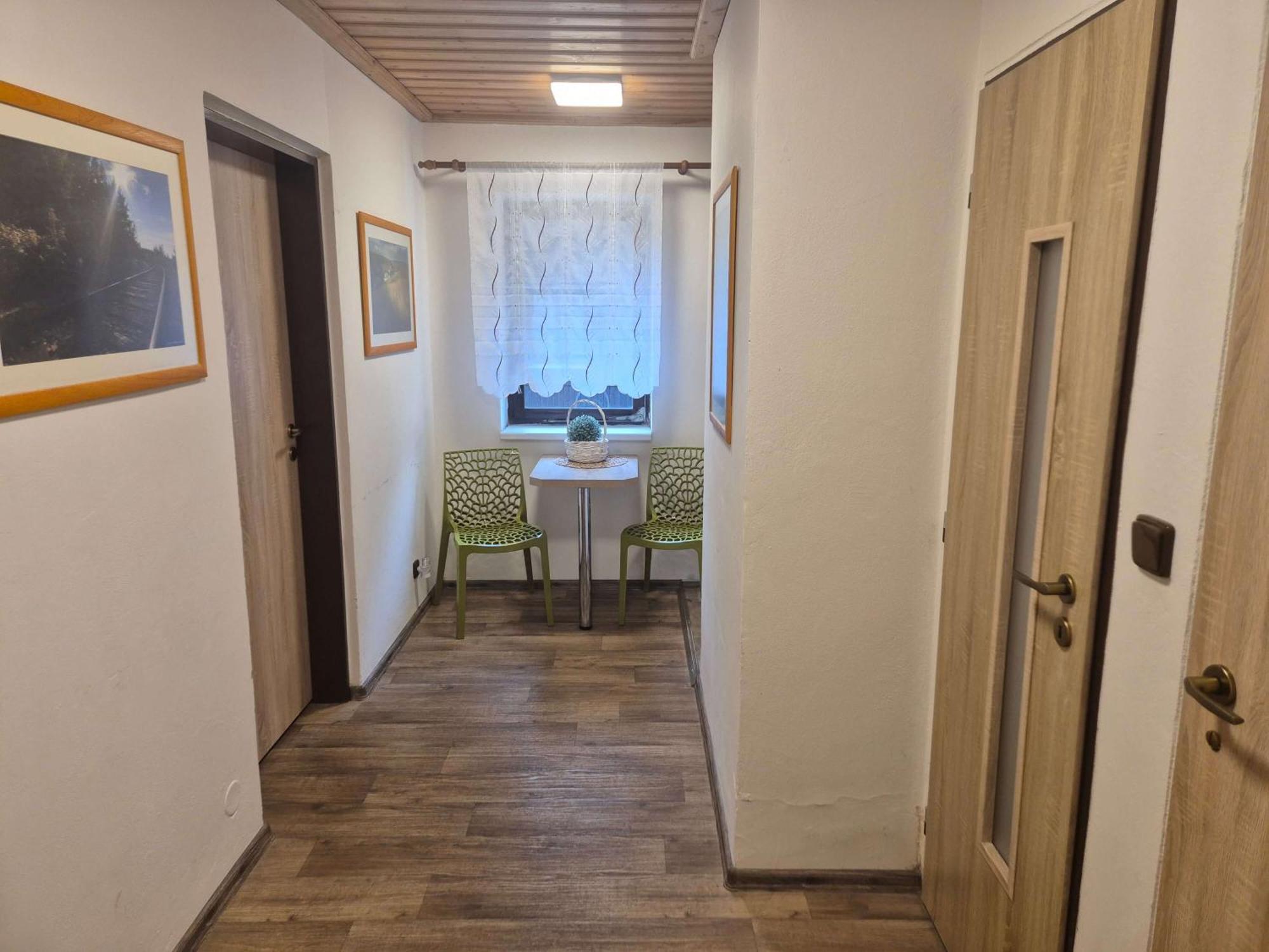 Penzion Hubert Mikulov v Krusnych Horach Bagian luar foto